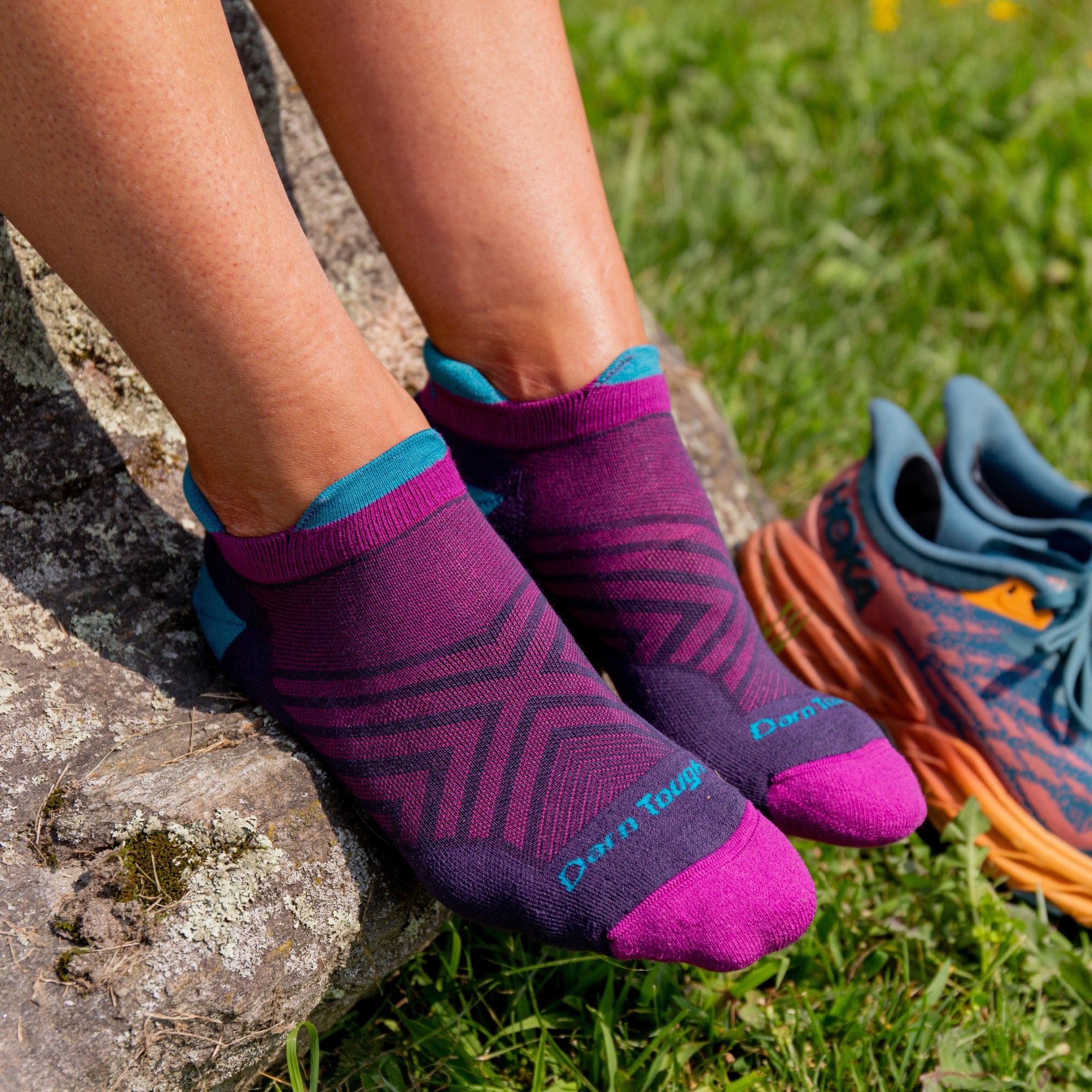 Women's Run No Show Tab Cushioned Ultra-Lightweight Running Socks - Image 23