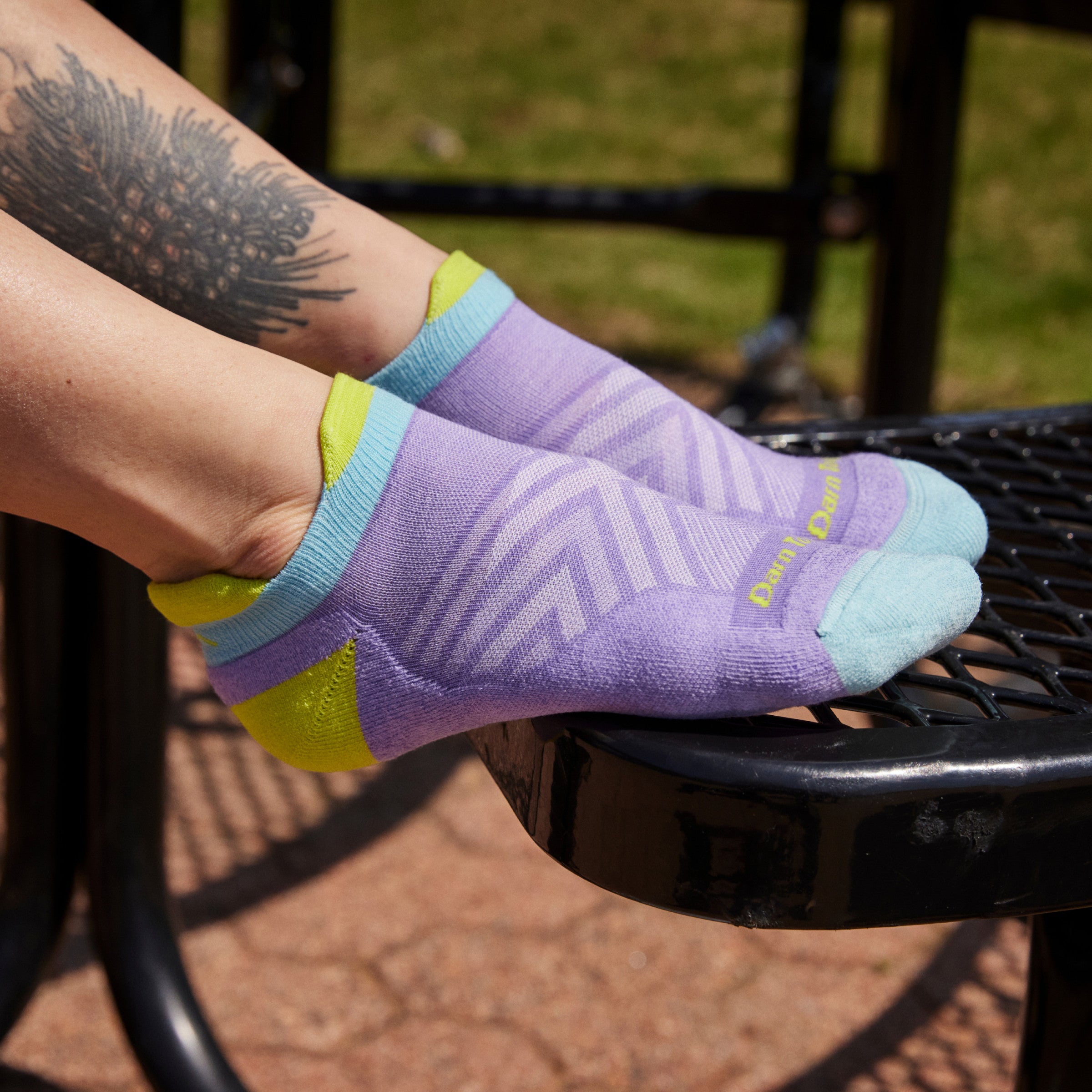 Women's Run No Show Tab Cushioned Ultra-Lightweight Running Socks - Image 15