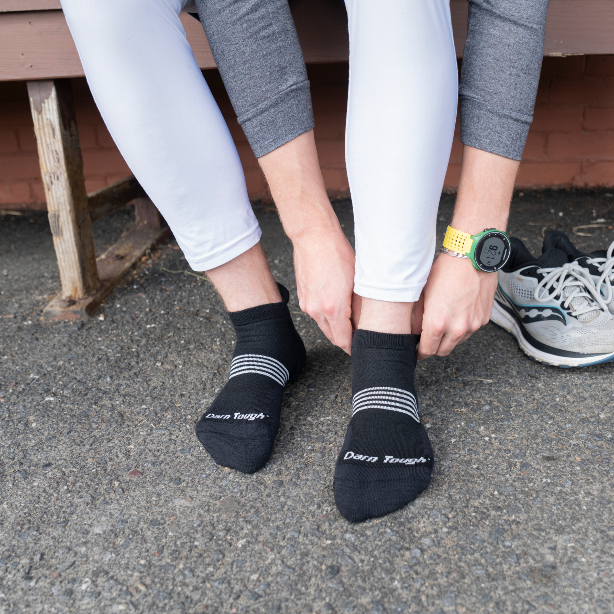 Men's Element No Show Tab Lightweight Running Socks - Image 5